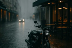 Motorcycle-Friendly Spots for Coffee on Rainy Days