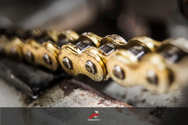 Motorcycle Chain Guide for the Kawasaki Dominar 400: Why D.I.D. Chains Are the Top Choice for Riders