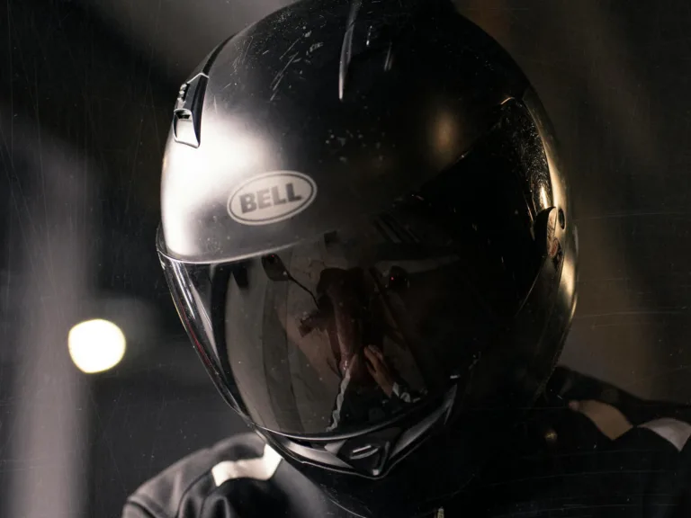 helmet vent optimization fog prevention full face motorcycle helmet ventilation airflow and visor visibility