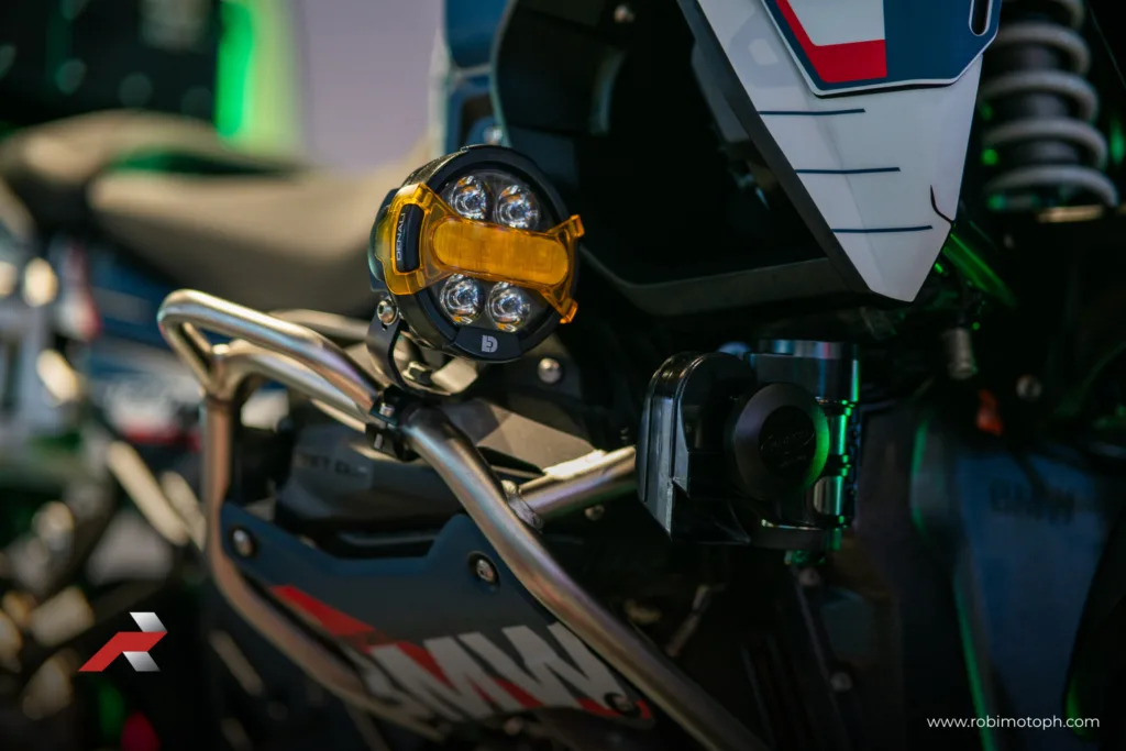BMW R1300 GS Adventure auxiliary light and crash bar detail at Makina Moto Show 2026