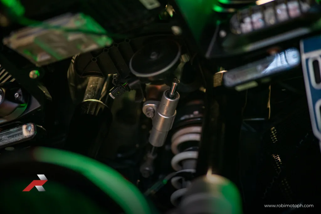 BMW R1300 GS Adventure front suspension and control components detail at Makina Moto Show 2026