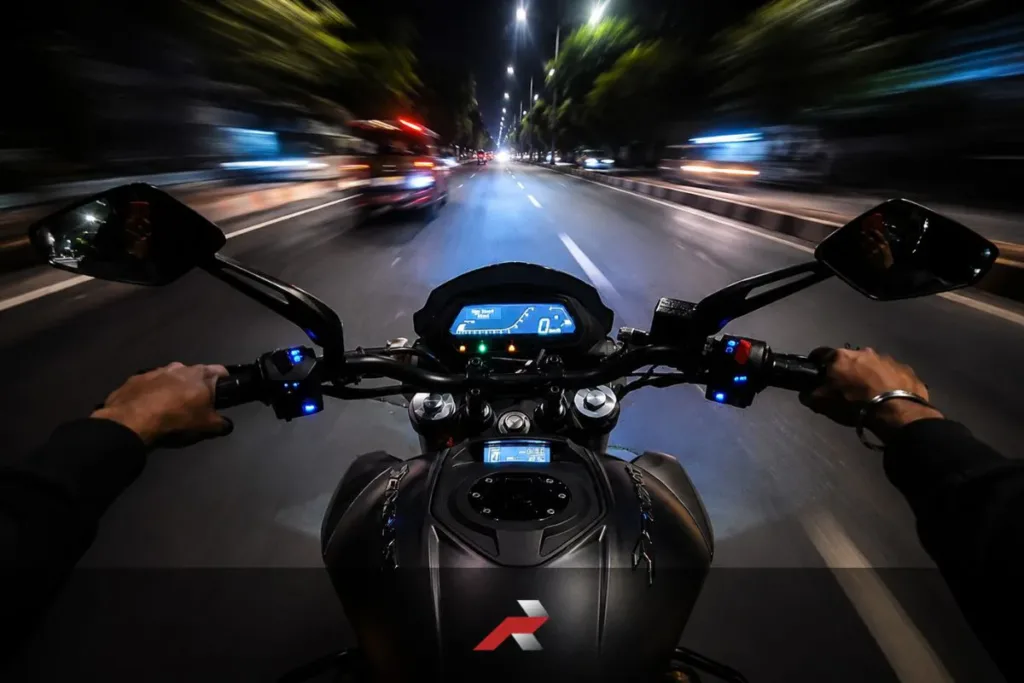 Online Huli featured image showing a Dominar dashboard in a fast night ride perspective on a public road